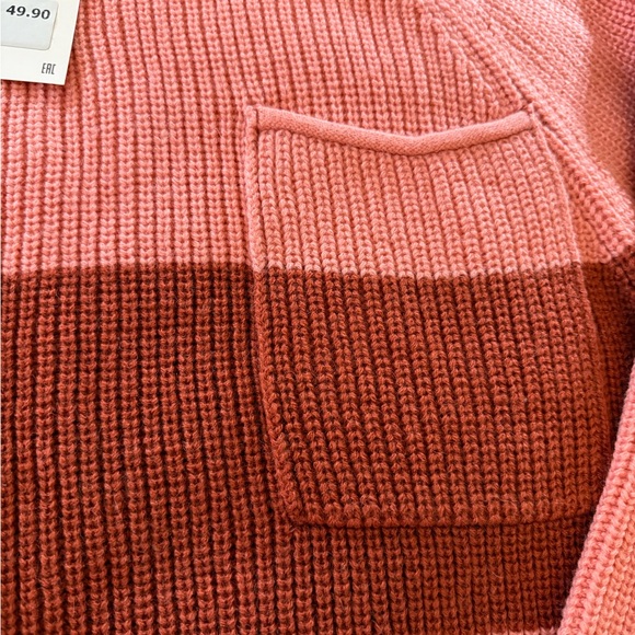 Zara Men's Crewneck Sweater in Salmon and Red Stripes - Picture 3 of 4